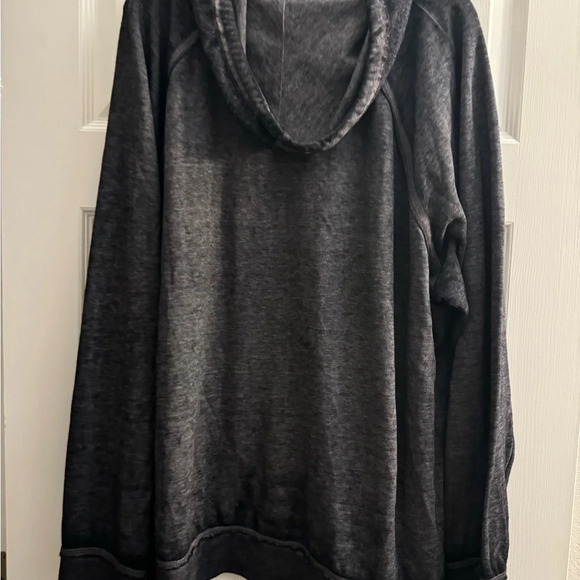 LIVI Active by Lane Bryant “ you are so much stronger than you think” sweatshirt - Picture 3 of 3